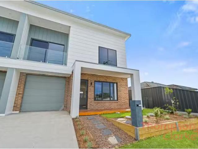 New 3 BR 1/13 Flinders Street, EAST MAITLAND Townhouse for ren.