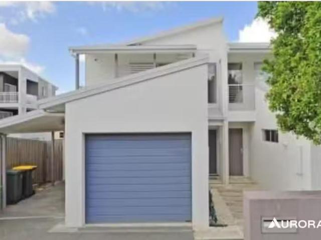 For Rent! 3 BR 1/14 Abinger Street, Morningside Townhouse for.