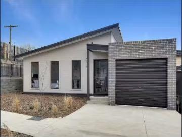 Cozy 3 BR 12/22 Landa Street, Bowenfels House for rent Listed.