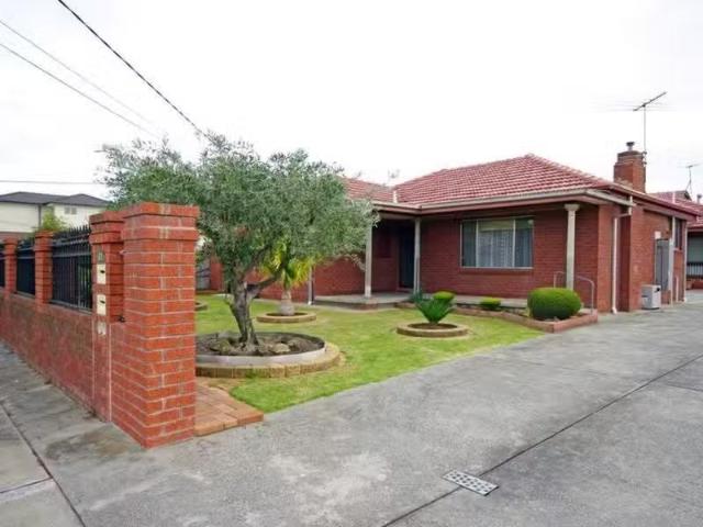 Cheap 3 BR 1/31 Bevan Avenue, Clayton South VIC 3169 House F.