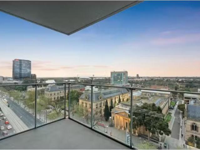 Cozy 3 BR 132/34 Austin Street, Adelaide Apartment for rent L.