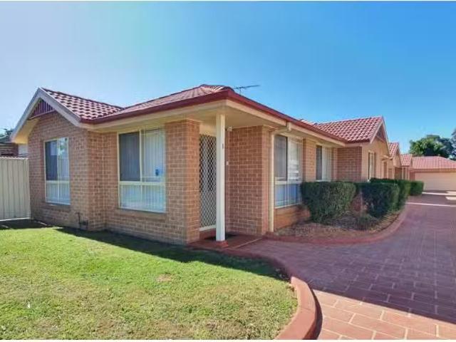 Deal! 3 BR 1/43 Brisbane Street, ST MARYS Apartment for rent.