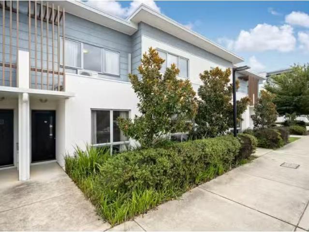 For Rent! 3 BR 144/142 Mapleton Avenue, Harrison Townhouse for.