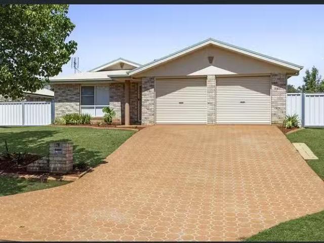 Nice 3 BR 14 Willmington Court, Middle Ridge, QLD 4350