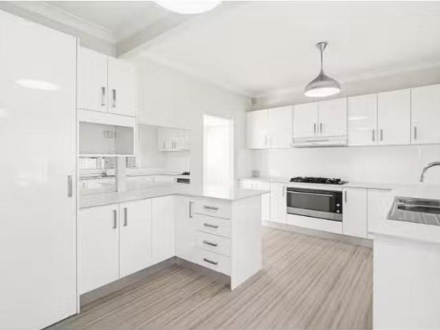 Charming 3 BR 14 Finlayson Street, South Wentworthville House.