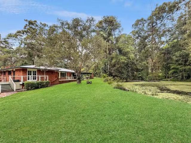 Nice 3 BR 16 Nicolle Court, MOOLOOLAH VALLEY, QLD 4553 House.