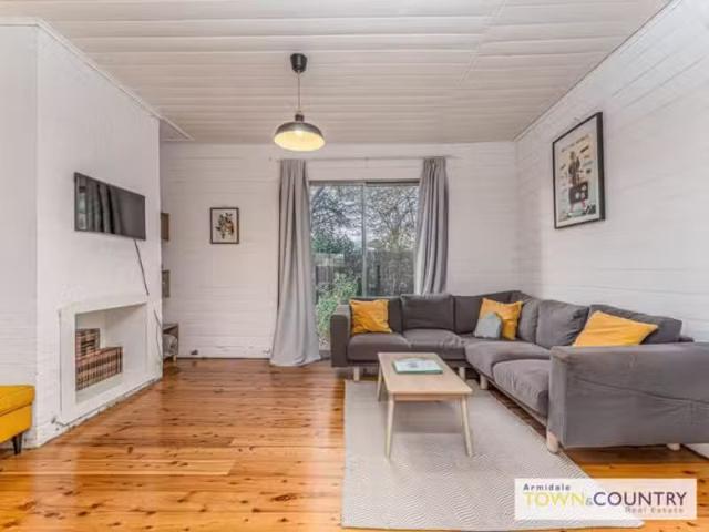 New 3 BR 178 Brown Street, ARMIDALE House for rent Listed by.