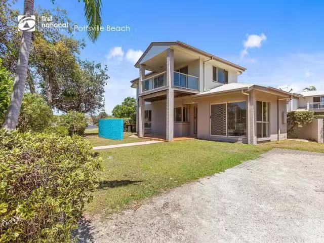 Cozy 3 BR 1/8 Overall Drive, Pottsville, NSW 2489
