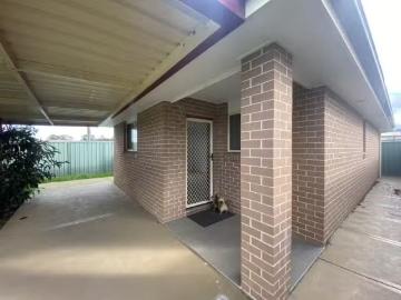 Unique 3 BR 18a Seppelt Street, Eastern Creek Apartment for re.
