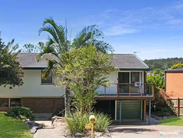 Unique 3 BR 19 Edgehill Street, NATHAN, QLD 4111 House for R.