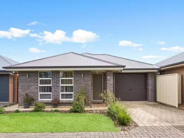 Nice 3 BR 19C Mondello Place, Evanston, SA 5116