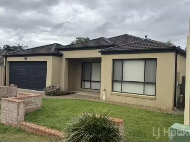 Charming 3 BR 1 Doeberl Place, Queanbeyan House for rent List.