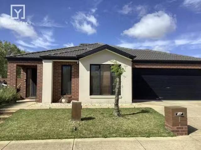 Charming 3 BR 1 Fletcher Avenue, Mooroopna, VIC 3629