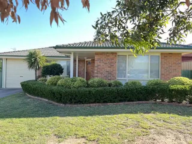 Cheap 3 BR 20 Honeysuckle Street, THURGOONA House for rent Li.
