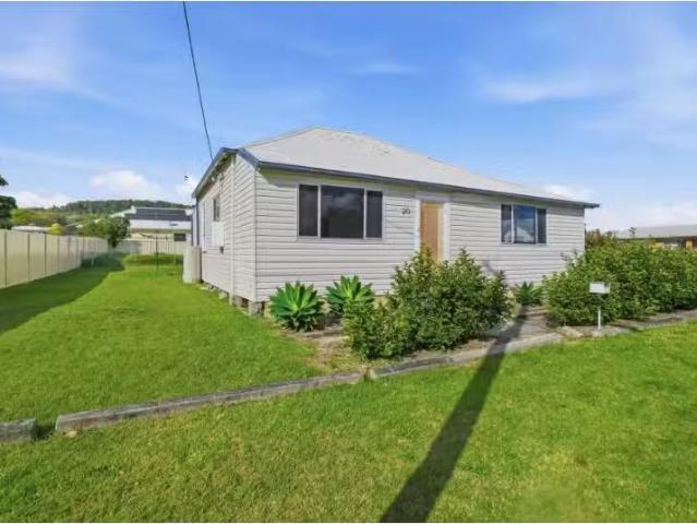 Rental! 3 BR 20 Macquarie St, Boolaroo House for rent Listed.