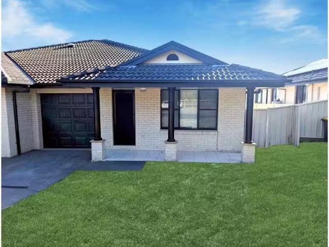 Rental! 3 BR 2/15 Skellatar Stock Route, MUSWELLBROOK Townhous.