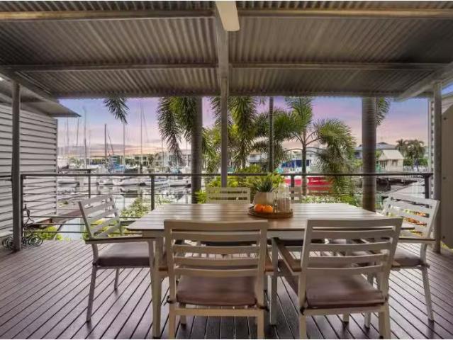 Deal! 3 BR 2/17 Annear Court, Stuart Park Townhouse for rent.