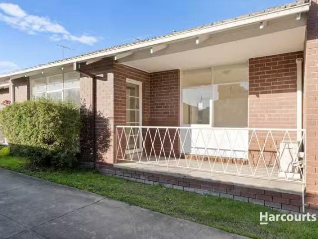 Unique 3 BR 2/180 Doncaster Road, BALWYN NORTH, VIC 3104 Uni.