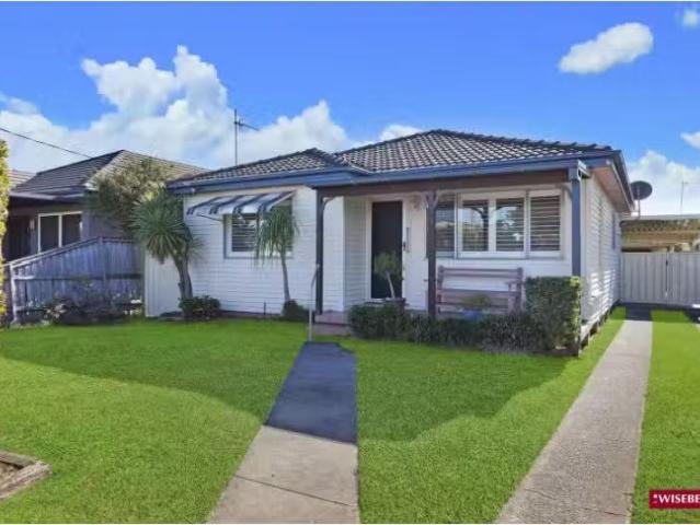 New 3 BR 21 Britannia Street, UMINA BEACH House for rent List.