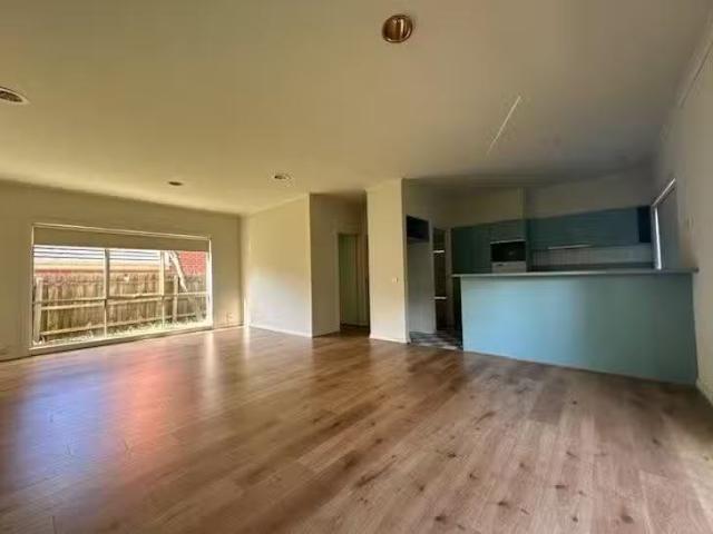 Unique 3 BR 21 Hutchinson Drive, Kew, VIC 3101