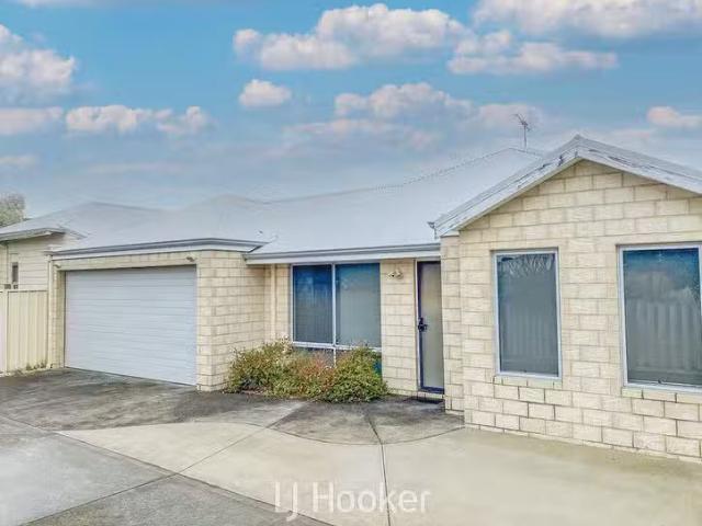 Charming 3 BR 2/32 Gibbs Street, Carey Park, WA 6230