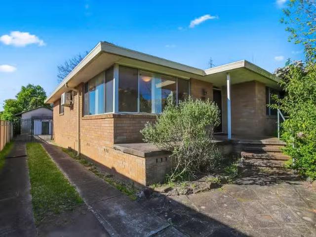 Nice 3 BR 27 Hudson Street, Wentworthville House for rent Lis.