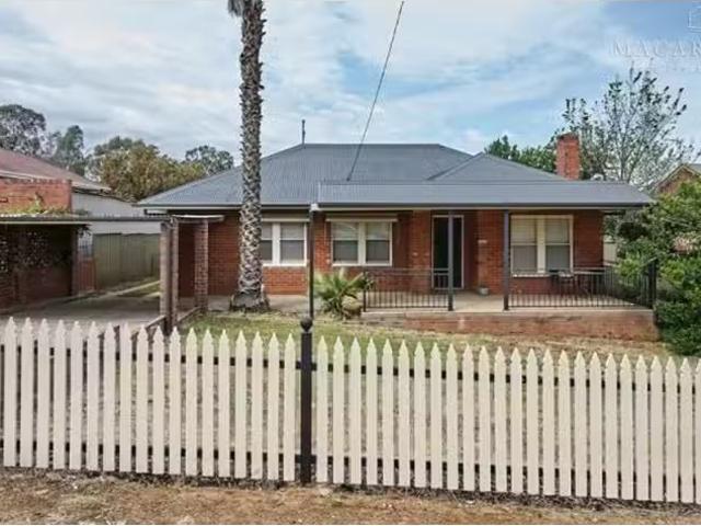 Rental! 3 BR 24 Bolger Avenue, Mount Austin House for rent Li.