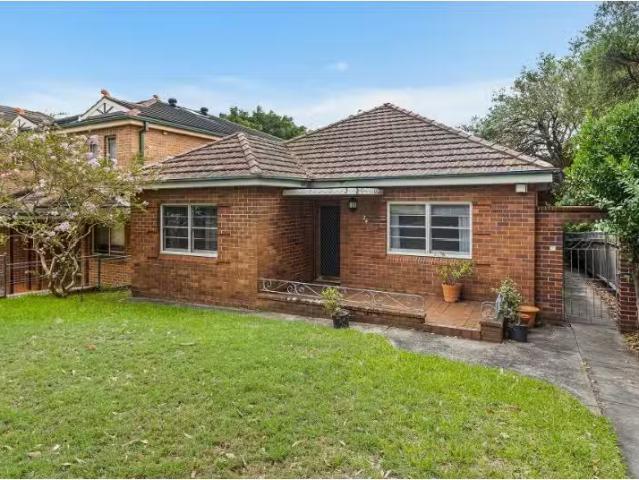 Charming 3 BR 24 Carwar Ave Avenue, Carss Park House for rent.