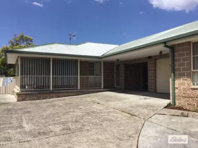 Unique 3 BR 2/53A Commerce Street, Taree House for rent Liste.