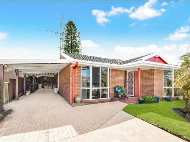Charming 3 BR 25A Raymond Street, Blacktown House for rent Li.