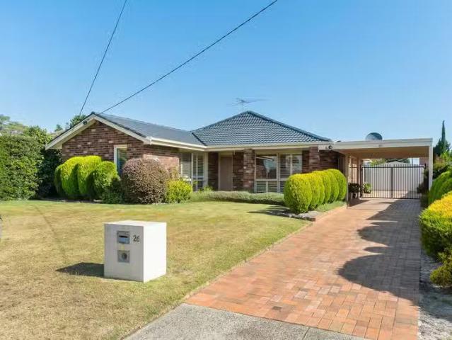 Cheap 3 BR 26 birdatoo Drive, Carrum Downs, VIC 3201 House f.