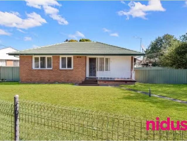 Cheap 3 BR 2 Feramin Avenue, Whalan House for rent Listed by.