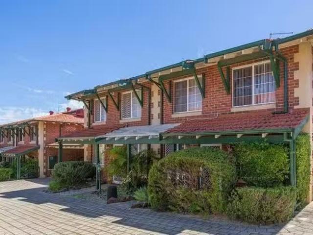 Cheap 3 BR 3/39 King George Street, Victoria Park, WA 6100