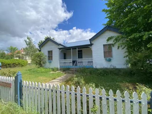 Rental! 3 BR 35 York Street, ADAMINABY House for rent Listed.