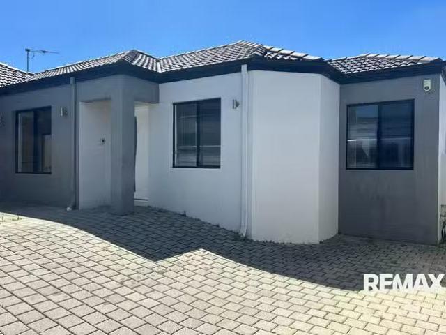 Deal! 3 BR 35C Findon Crescent, Westminster, WA 6061