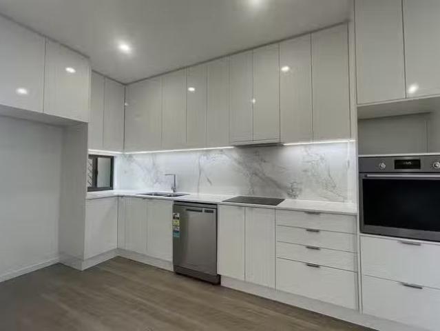Cheap 3 BR 3/60 Lovegrove Street, Zillmere, QLD 4034