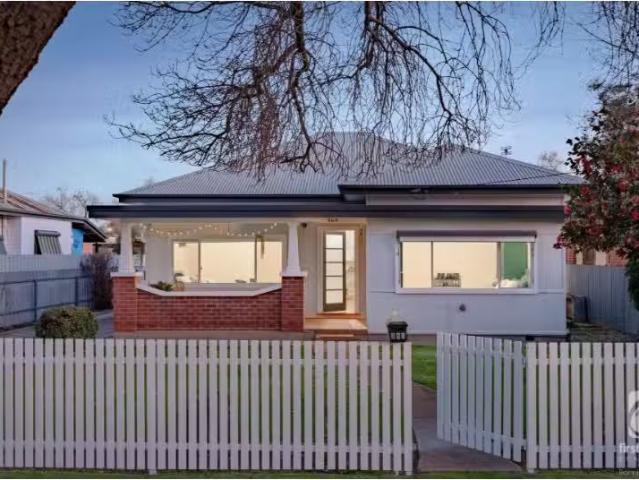 Cozy 3 BR 369 Bellevue Street, North Albury House for rent Li.