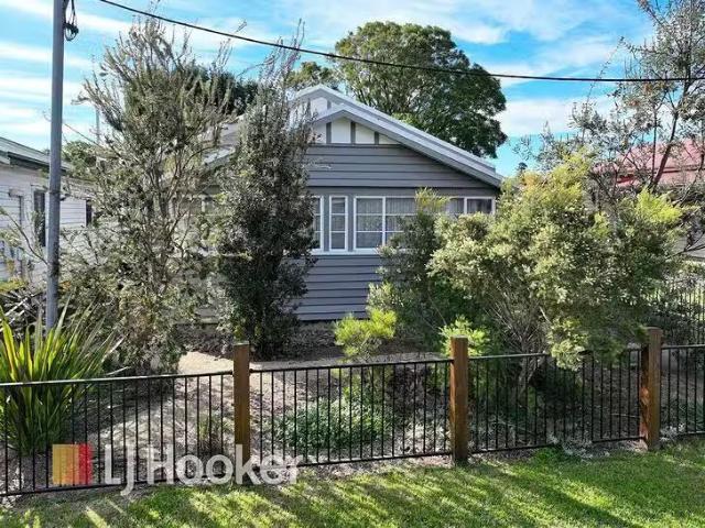 Nice 3 BR 38 York Street, Singleton, NSW 2330