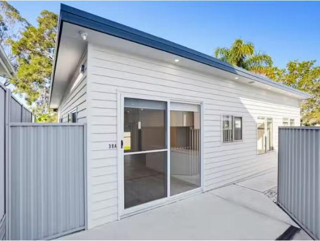 For Rent! 3 BR 38a Northcott Street, South Wentworthville Hous.