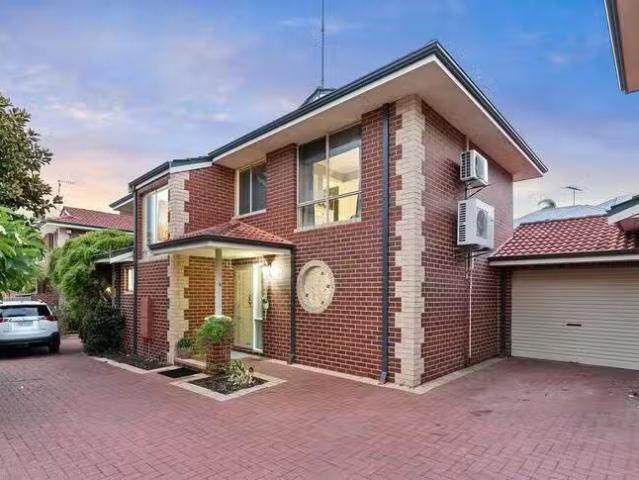 Unique 3 BR 3/92 Ventnor Street, Scarborough, WA 6019