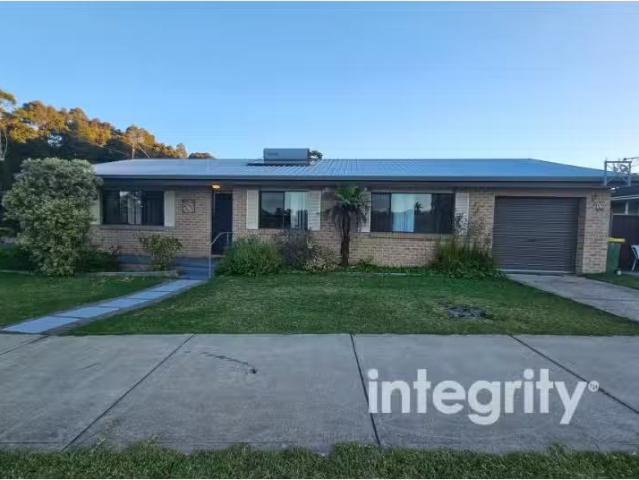 Unique 3 BR 3 Anson Street, Sanctuary Point House for rent Li.
