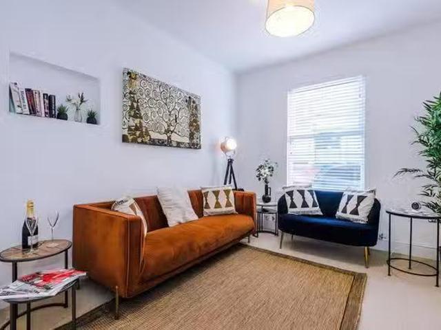 Unique 3 BR Volunteer Street