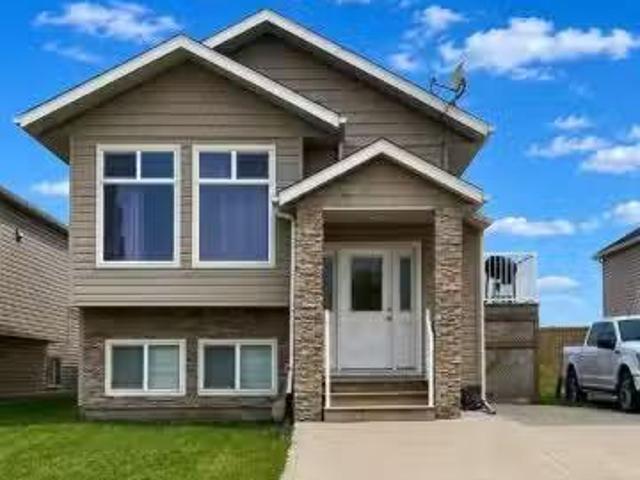 Cozy 3 BR B 7022 90 Street, Grande Prairie, AB, T8X 0C1 hous.