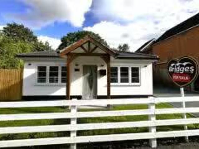 Rental! 3 BR Property & Houses to Rent: Albert Street, Fleet.
