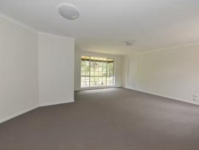 Cozy 3 Deakin Street, Wrights Beach House for rent Listed by.