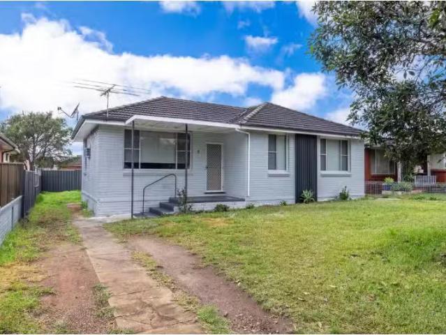 Cheap 3 Epping Close, CAMBRIDGE PARK House for rent Listed by.