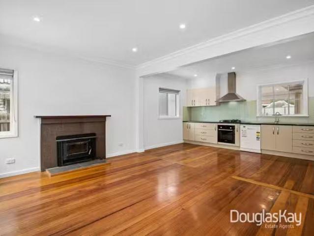 Deal! 3 Hemphill Road, Sunshine VIC 3020