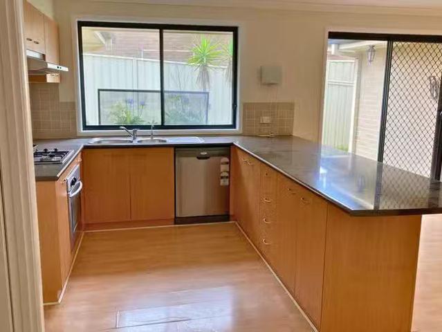 Rental! 3 Monkhouse Parade, Shell Cove, NSW 2529