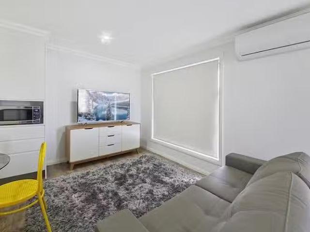 Rental! 3 Norton Street, Spring Farm, NSW 2570