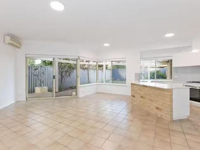 For Rent! 3A Munro Road, Applecross, WA 6153